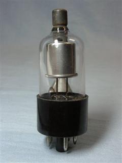 Válvulas diodo retificadores de meia onda com base octal - Válvula 1G3 / 1B3 - Usada