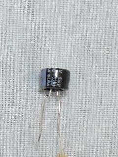 Capacitor Eletrolítico 33uF 35V