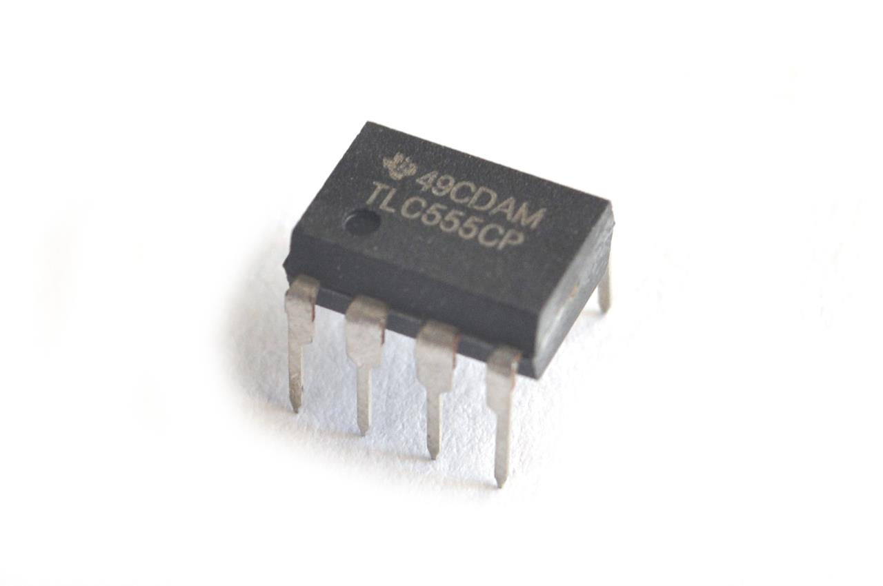 Circuitos integrados - Circuito integrado TLC555